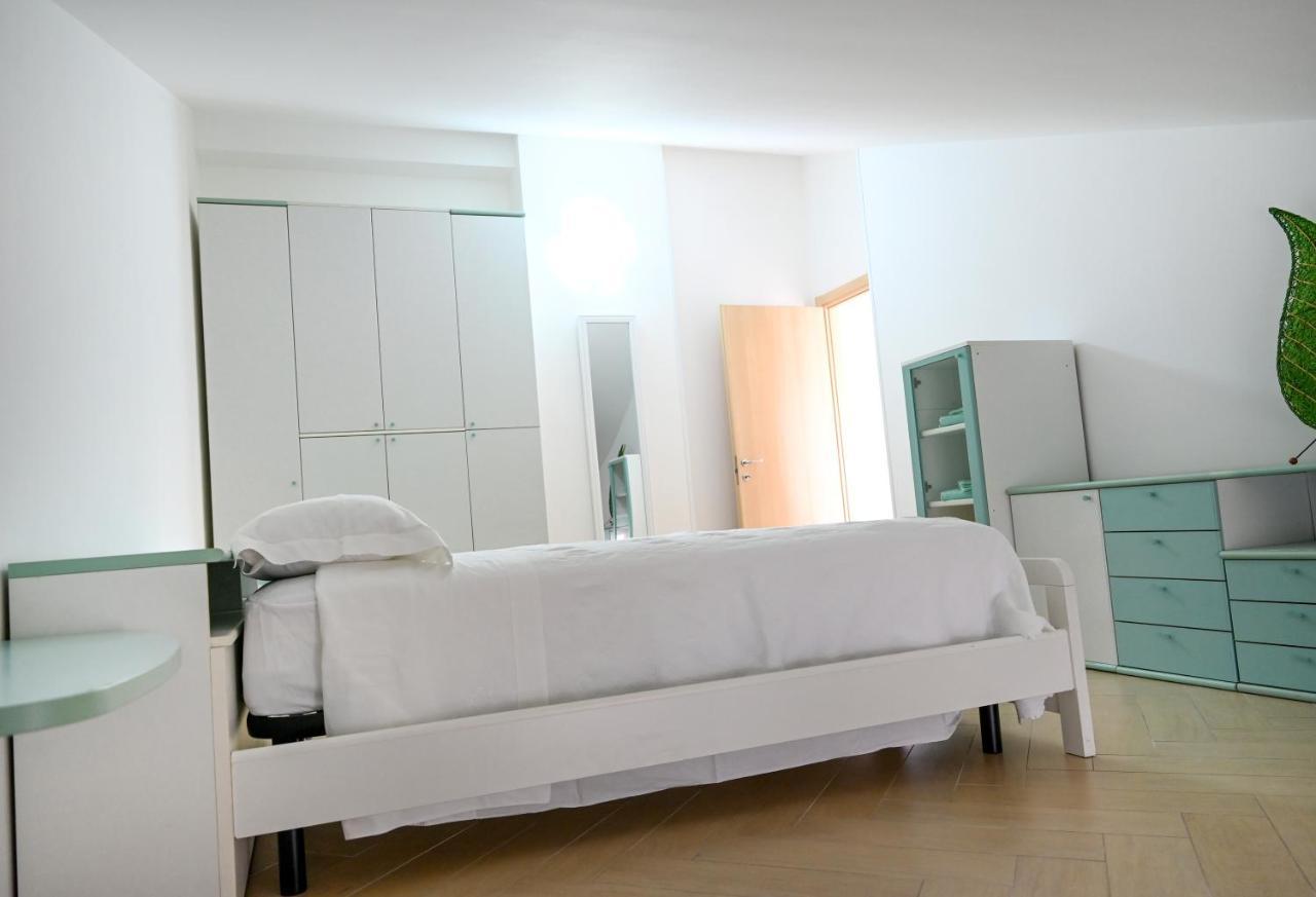 Apartamento Charlotte Marconia Exterior foto